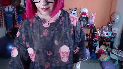 Snapshot of missmia2 chatting on 10, 10, 2025 Miss Mia online show from 10, 10, 2025