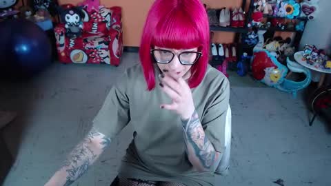 Snapshot of missmia2 chatting on 27, 11, 2025 Miss Mia online show from 27, 11, 2025