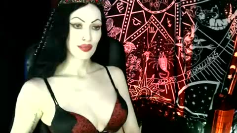 Snapshot of missmoondoll chatting on 26, 4, 2026 MissMoonDoll online show from 26, 4, 2026