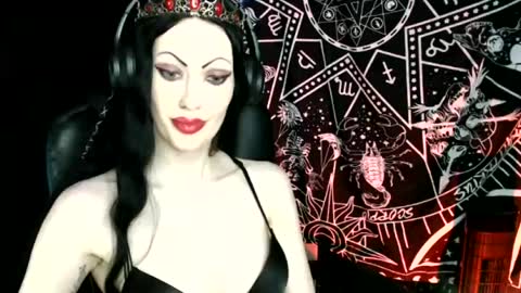 Snapshot of missmoondoll chatting on 18, 7, 2026 MissMoonDoll online show from 18, 7, 2026