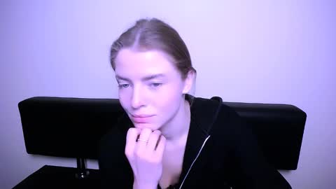 Snapshot of missoliviaa_ chatting on 31, 1, 2025 Olivia online show from 31, 1, 2025