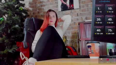 Snapshot of misspetitevenus chatting on 24, 1, 2025 Miss Venus online show from 24, 1, 2025