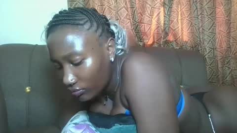 pretty gal online show from 19, 11, 2025