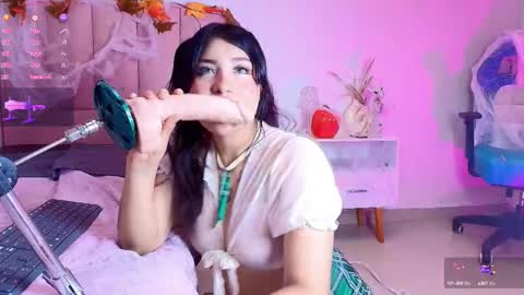 Snapshot of misss__luna chatting on 10, 10, 2025 Luna online show from 10, 10, 2025