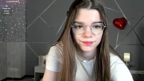 misss_evelyne online show from 3, 3, 2026