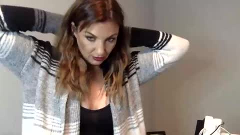 Snapshot of missshutterspeed chatting on 22, 10, 2025 Wifey online show from 22, 10, 2025