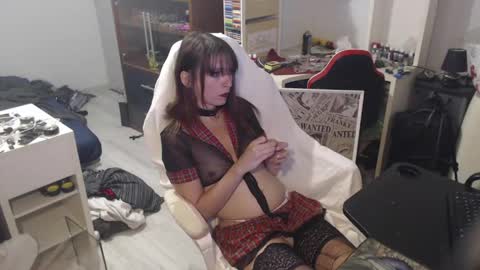 missthon online show from 19, 4, 2026