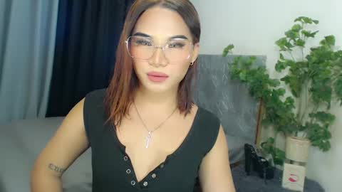 Snapshot of misstrishontop chatting on 9, 2, 2025 misstrishontop online show from 9, 2, 2025