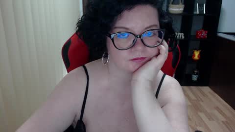 Snapshot of misstruble chatting on 10, 2, 2025 MissTruble online show from 10, 2, 2025