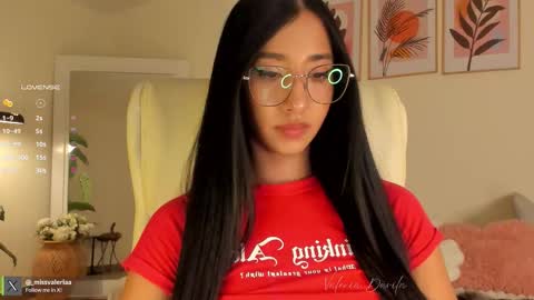 Valeria Davila online show from 3, 12, 2025