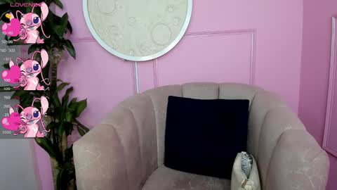 Snapshot of missvalery1 chatting on 21, 2, 2025 missvalery1 online show from 21, 2, 2025