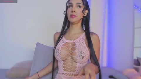 Snapshot of missvioleta_ chatting on 22, 10, 2025 Violetta online show from 22, 10, 2025