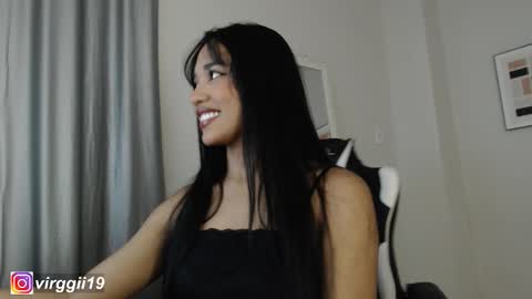 missvirggii online show from 10, 10, 2025