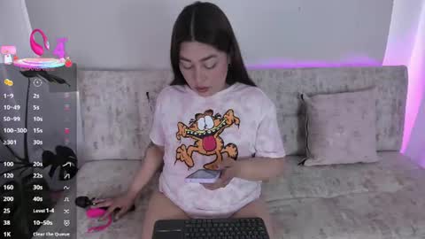 Snapshot of missweetpeach chatting on 24, 6, 2026 Pau OFmissweetpeach online show from 24, 6, 2026
