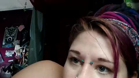 Snapshot of missxmoth444 chatting on 14, 11, 2025 missxmoth444 online show from 14, 11, 2025