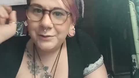 Snapshot of missxmoth444 chatting on 16, 11, 2025 missxmoth444 online show from 16, 11, 2025