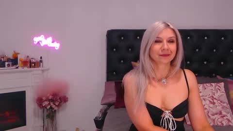 Crystal online show from 10, 10, 2025