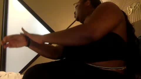 missyluvsu online show from 19, 9, 2025