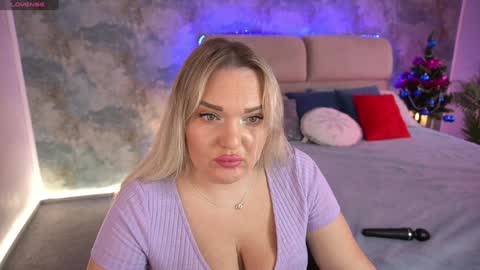Snapshot of missyymartinezz chatting on 9, 1, 2025 Amely online show from 9, 1, 2025