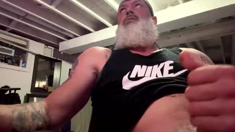 AJ online show from 2, 4, 2026