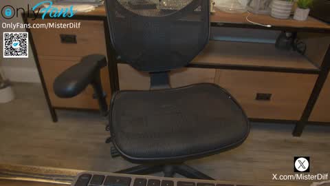 MISTER DILF  online show from 5, 2, 2025