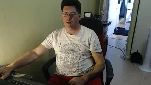 Snapshot of mistercoeur1 chatting on 27, 9, 2025 mistercoeur online show from 27, 9, 2025