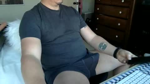 Snapshot of misterhappy2b chatting on 1, 12, 2025 Glad to have you online show from 1, 12, 2025