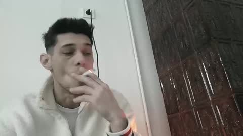 MisteriosoXragazzoX online show from 11, 1, 2026