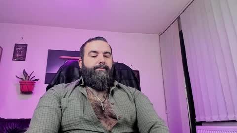 Snapshot of misterlov3r chatting on 11, 12, 2024 misterlov3r online show from 11, 12, 2024