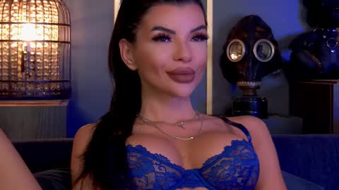 Elenia online show from 6, 10, 2025