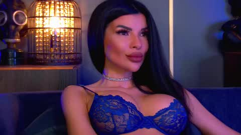 Elenia online show from 6, 2, 2026