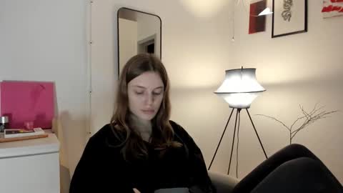 Snapshot of mistresselizy chatting on 6, 11, 2025 mistresselizy online show from 6, 11, 2025