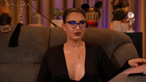 Mistress Kelly online show from 3, 11, 2025