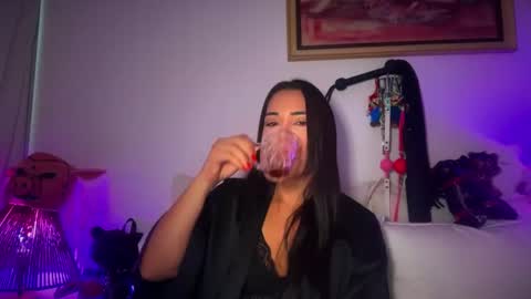 only mistresslavinia oficial online show from 18, 12, 2025