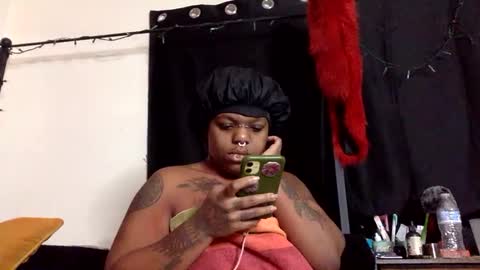 Snapshot of mistressmystii chatting on 12, 10, 2025 Mistress Mystii online show from 12, 10, 2025