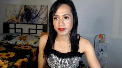 Snapshot of mistressnicoletrans chatting on 21, 12, 2024 SexyCutieNicole online show from 21, 12, 2024