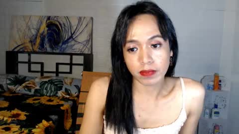 Snapshot of mistressnicoletrans chatting on 4, 1, 2025 SexyCutieNicole online show from 4, 1, 2025