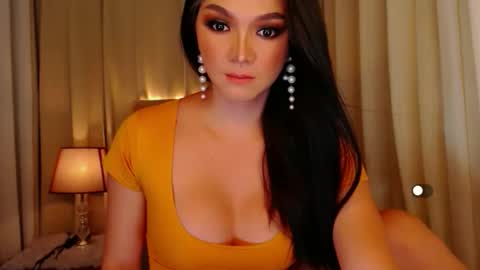 Snapshot of mistressseductionleah chatting on 17, 4, 2026 Leah online show from 17, 4, 2026