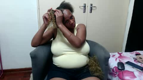 Snapshot of mistressshirleyx chatting on 30, 10, 2025 mistressshirleyx online show from 30, 10, 2025