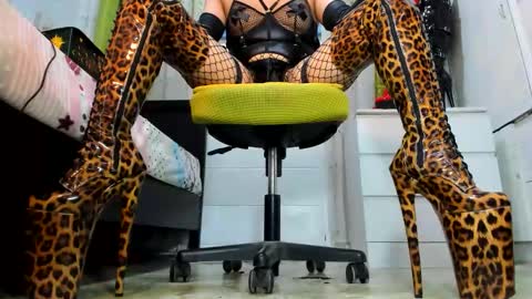 Snapshot of mistresstiffany69 chatting on 15, 11, 2025 Tiffany online show from 15, 11, 2025