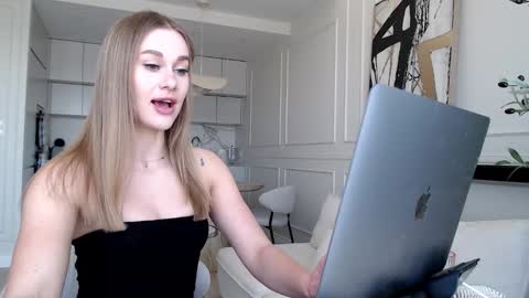 mistressuniverse online show from 3, 3, 2026