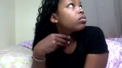 Snapshot of misty_shee chatting on 27, 11, 2025 misty_shee online show from 27, 11, 2025