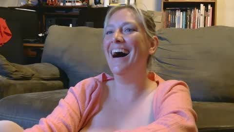 Misty Mountains online show from 15, 6, 2026