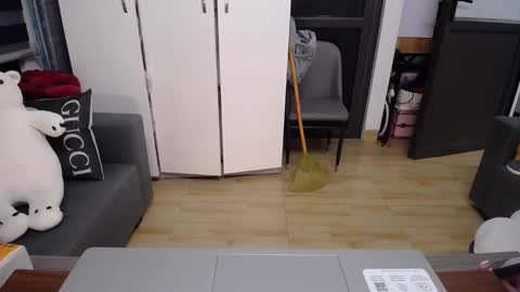 Misumiko96 online show from 16, 12, 2025