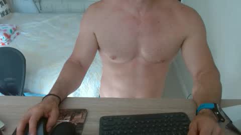 Snapshot of mitcheli chatting on 23, 10, 2025 Onlyfans online show from 23, 10, 2025