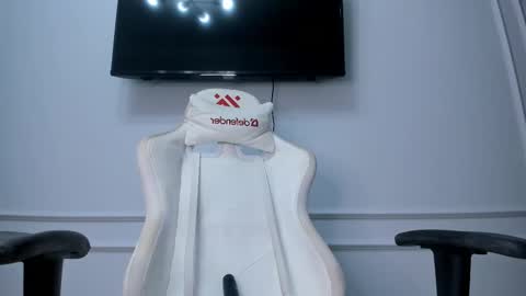 Snapshot of miwa_kasumi chatting on 10, 2, 2025 MIa online show from 10, 2, 2025