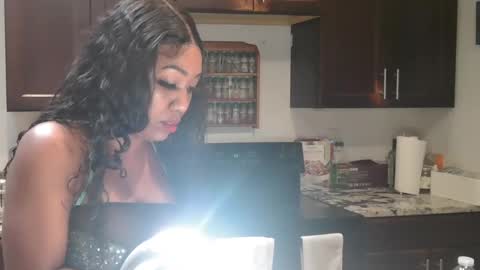 Snapshot of mixedlovers chatting on 15, 9, 2025 Precious online show from 15, 9, 2025