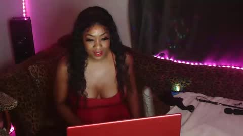 Snapshot of mixedlovers chatting on 19, 9, 2025 Precious online show from 19, 9, 2025