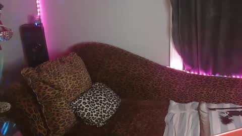 Snapshot of mixedlovers chatting on 30, 9, 2025 Precious online show from 30, 9, 2025