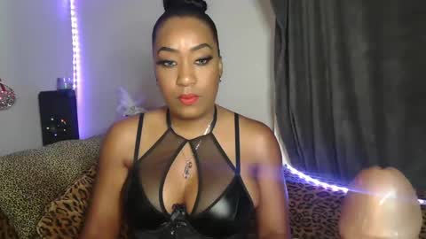 Snapshot of mixedlovers chatting on 23, 10, 2025 Precious online show from 23, 10, 2025